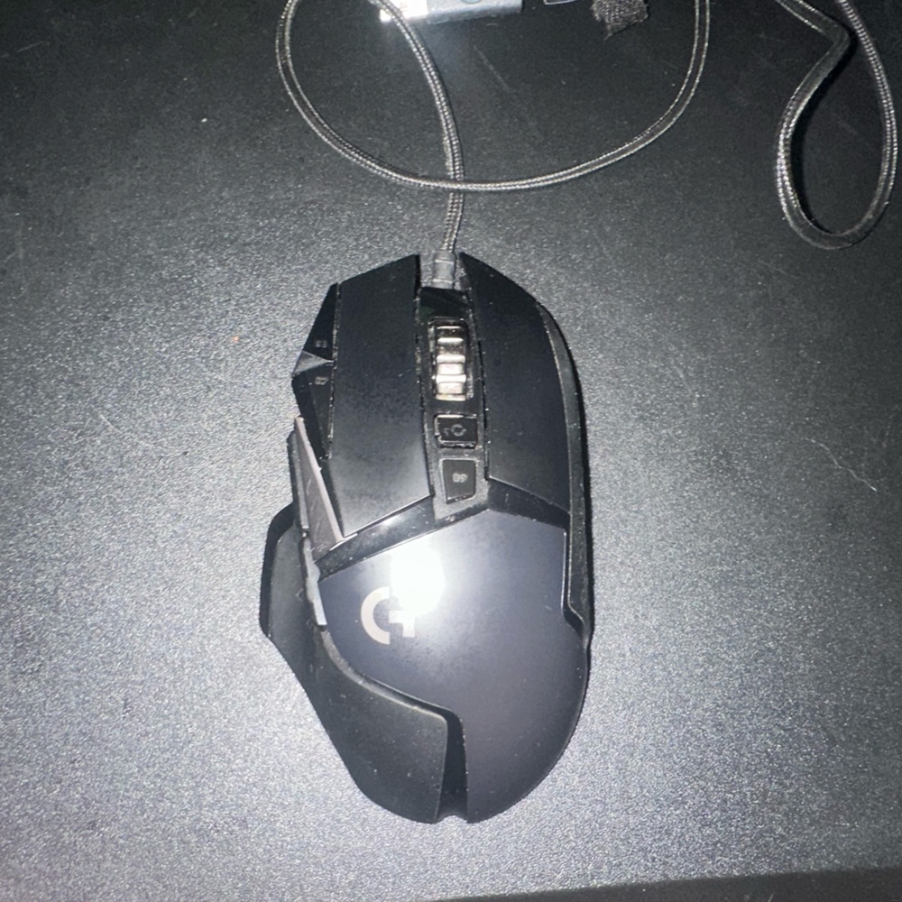 logitech G502 HERO light speed computer mouse